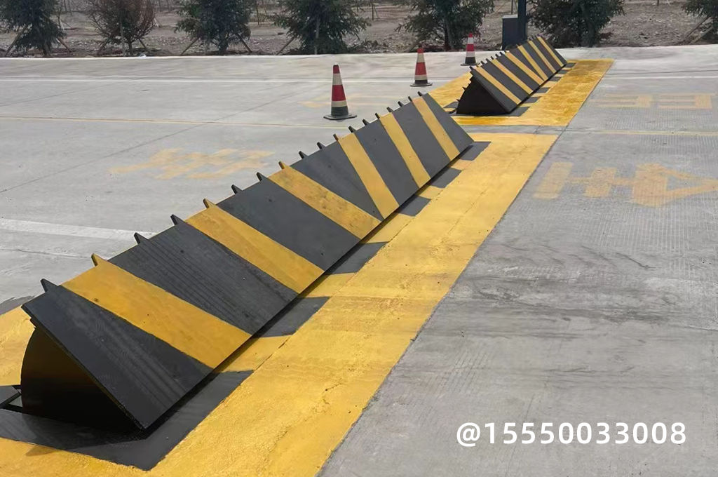 滑雪場(chǎng)雪道管控路障機(jī)
